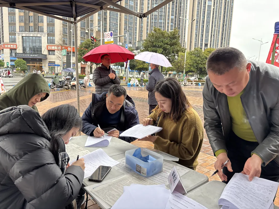 热血汇聚彰显大爱 医者挽袖践行初心—成都青城山医院组织开展无偿献血活动