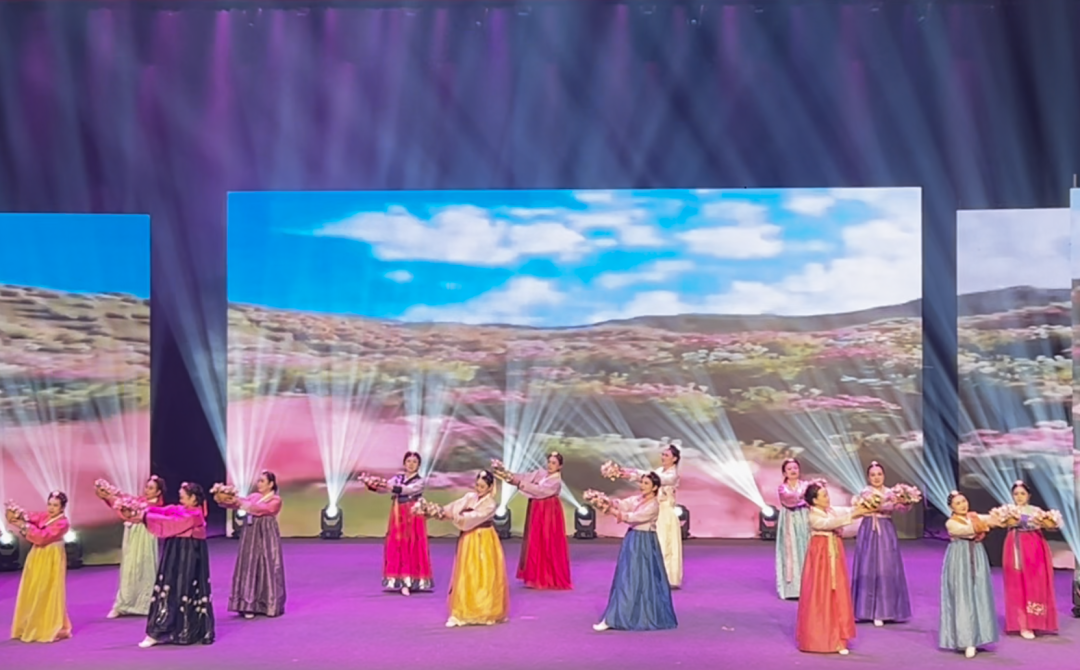 白衣天使舞动金秋—成都青城山医院在四川省第十六届“金秋乐”群众舞蹈展演活动中荣获双奖！